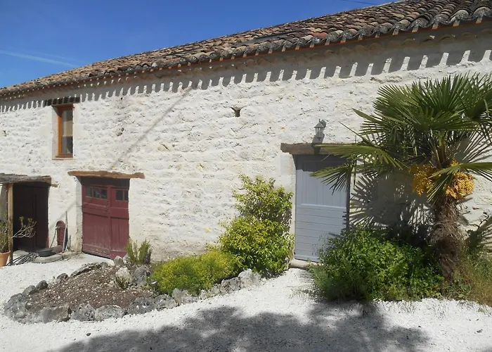 Du Clos De Gamel Holiday home Lascabanes